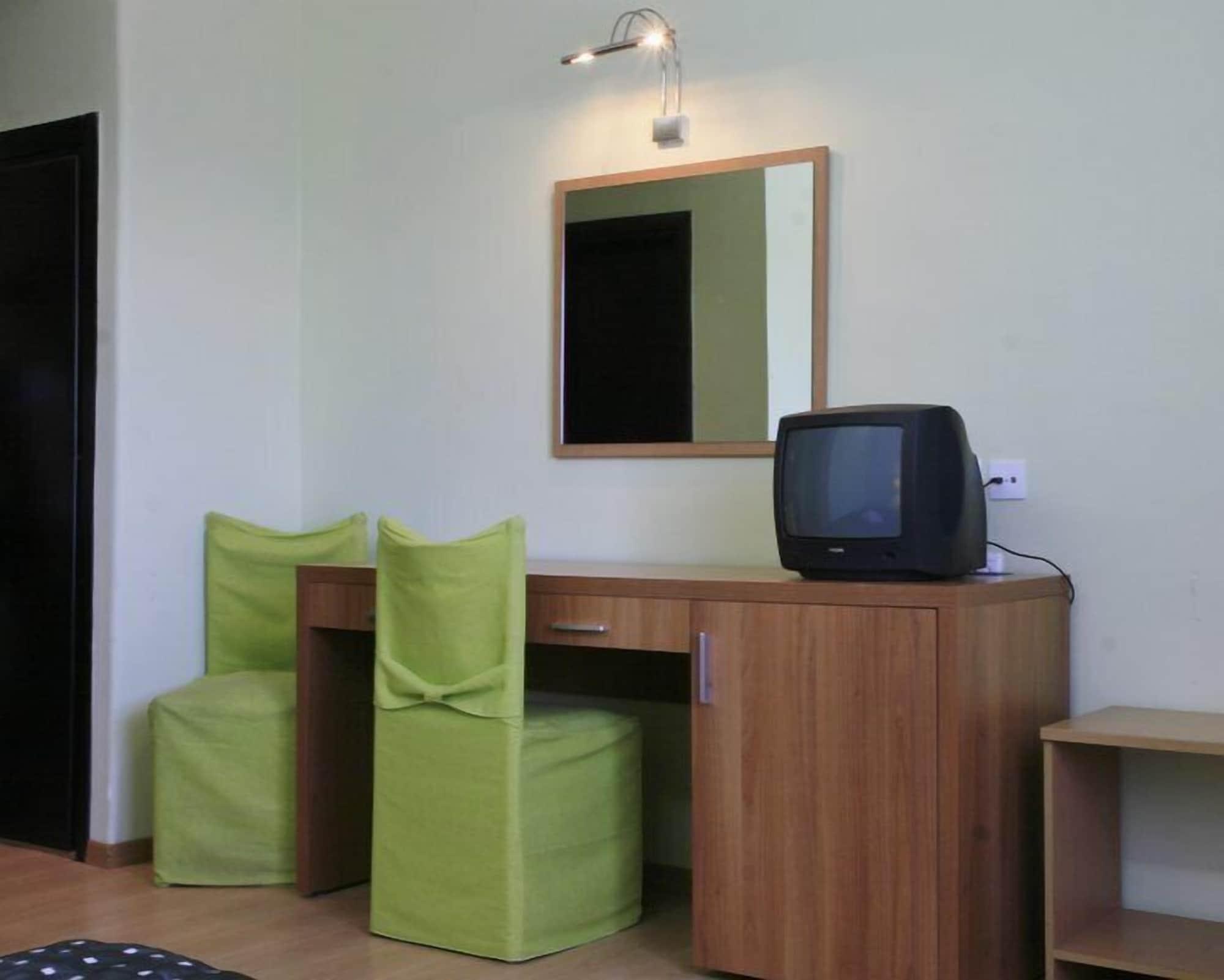 Assembly Hotel Anchialos Екстер'єр фото