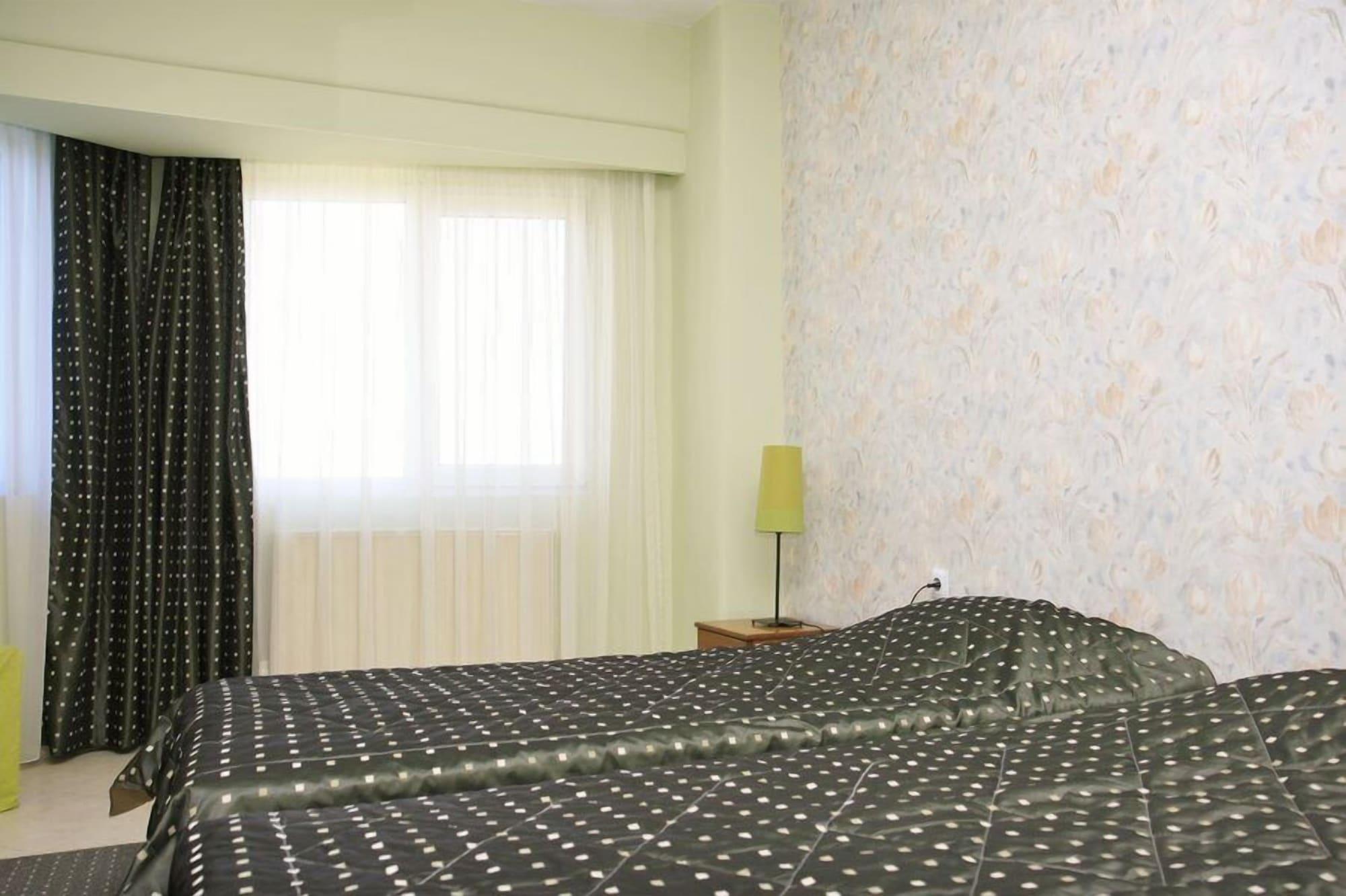 Assembly Hotel Anchialos Екстер'єр фото