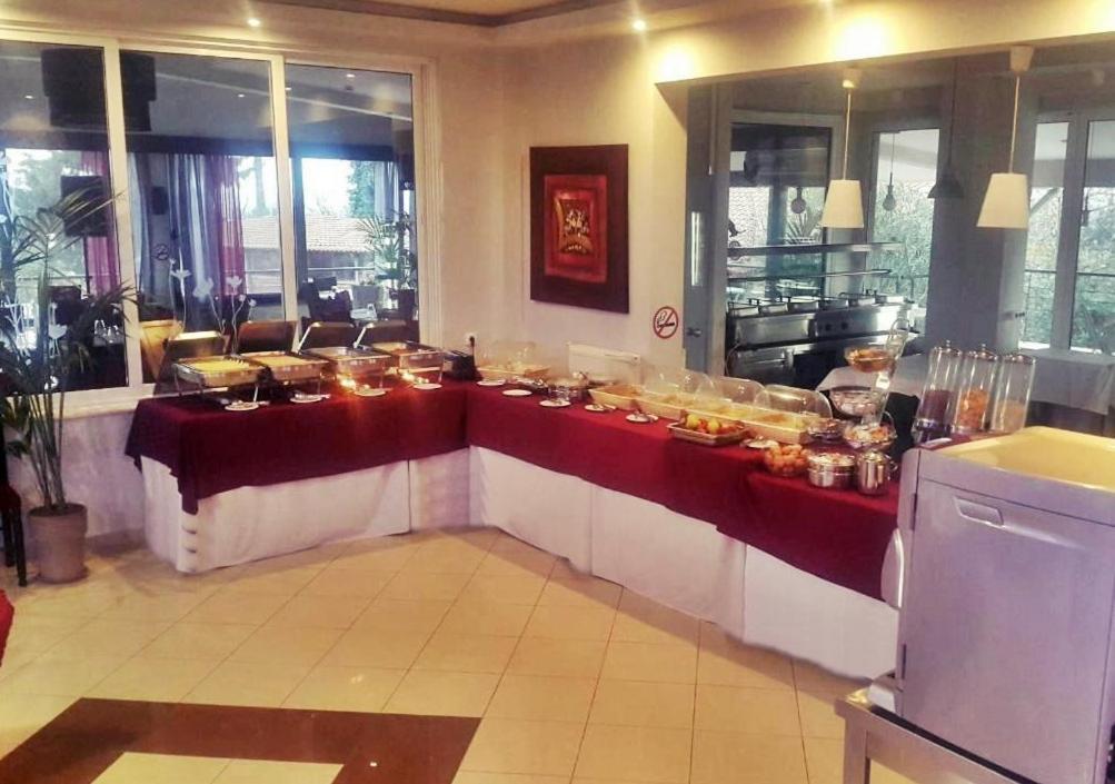 Assembly Hotel Anchialos Екстер'єр фото
